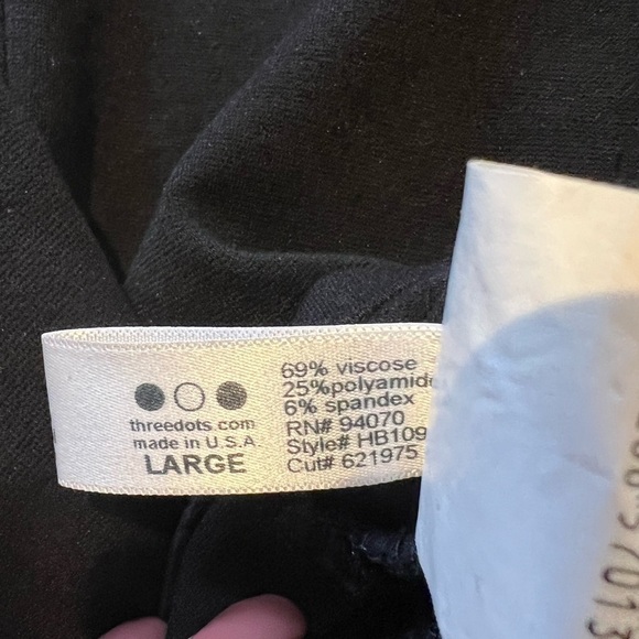 A Pea In The Pod Black Short Sleeve Maternity Top Size Large - Picture 7 of 8